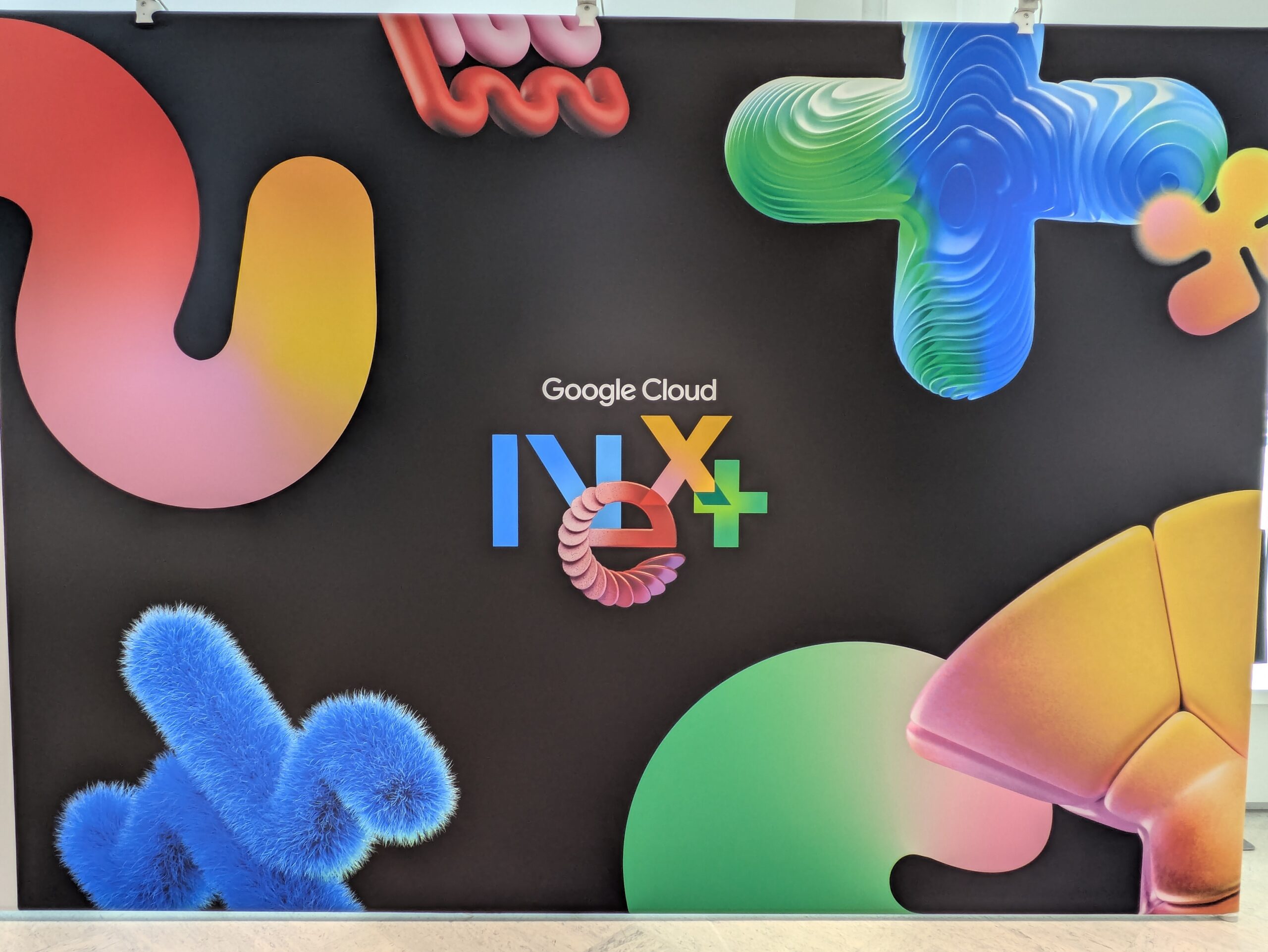 Google Cloud Next Tokyo会場の展示パネル